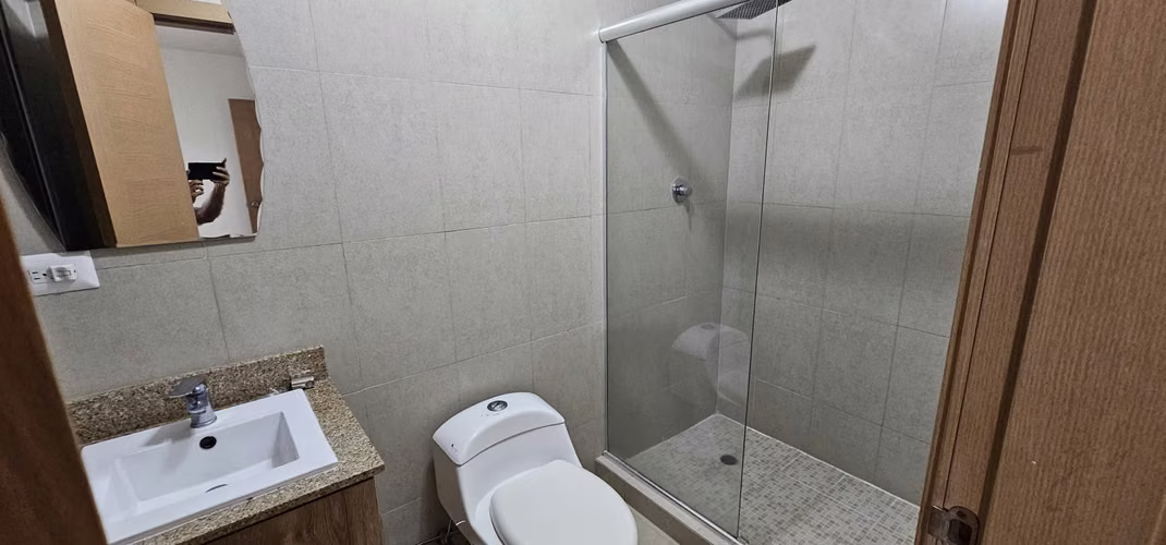 SUPER GANGA APT 3R3B1P AMPLIO EN PH ROKAS CONDADO 155000 - Imagen 8