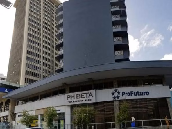 Se alquilan locales en Via España, PH Beta 120