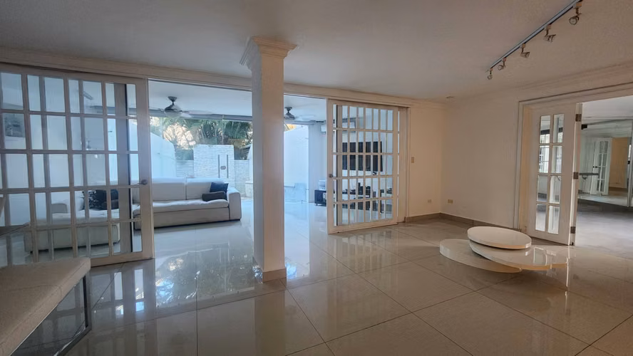 Venta de casa en Altos del Golf