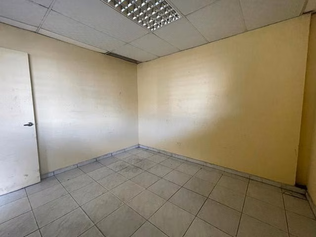Se Vende Bodega en El Crisol - Ave Domingo Diaz