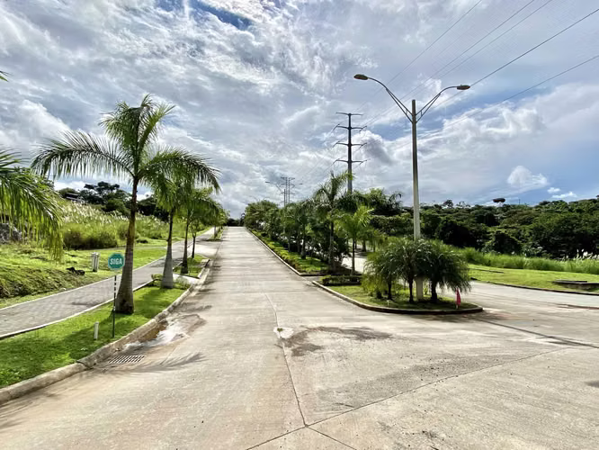 Super Ganga, Lote de Terreno de 475M2 en Green Valley, la mejor Vista