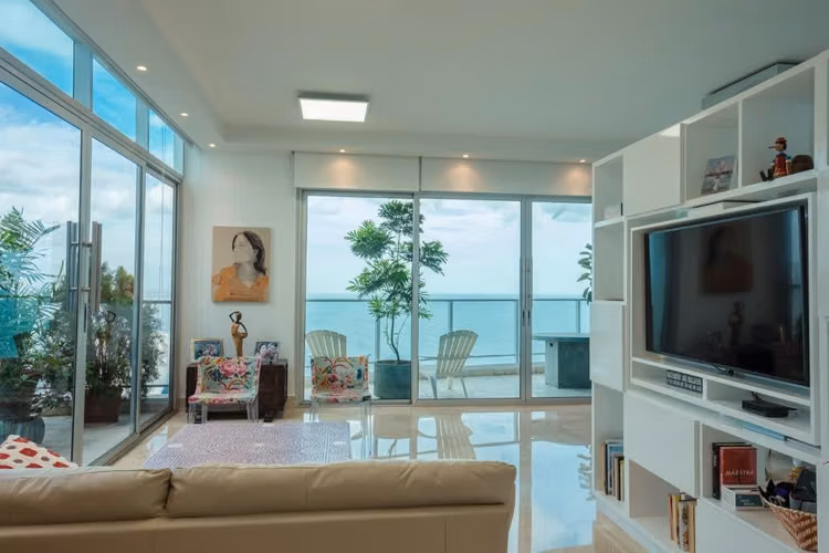 APT AAA 5R6.5B4 PENTHOUSE LUXURY SPACIOUS LOFT PENTHOUSE IN PACIFIC VILLAGE P PACIFIES 1.2M