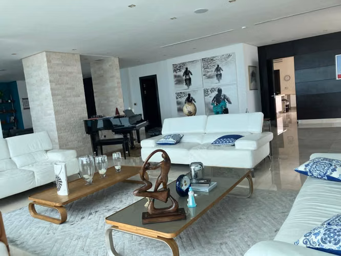penthouse VITRI $1,600,000 4 recs