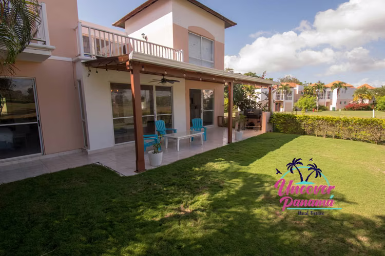 Casa adosada en venta en Costa Blanca Golf & Villas, cerca de la playa