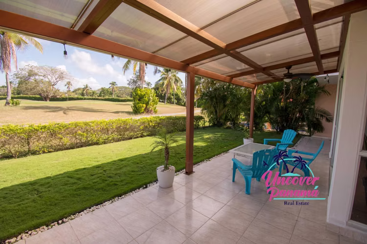 Casa adosada en venta en Costa Blanca Golf & Villas, cerca de la playa
