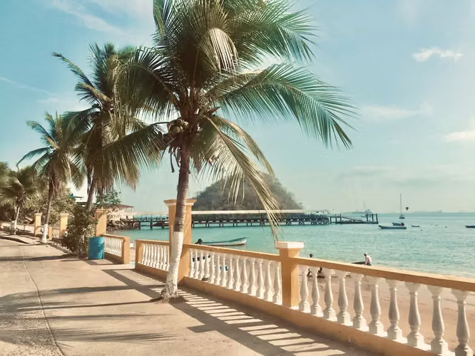Ventas de terrenos en Taboga con vista al mar a $60 por mts2