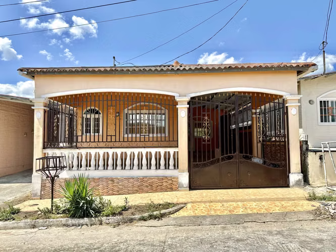 Super buena ganga en Villa Zaita, Casa de 4rec, 3baños, @ $105000