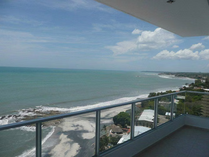 GANGA! Venta de apartamento en Coronado