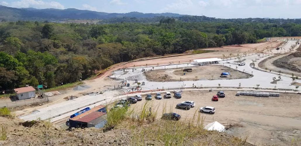Terreno comercial en Porta Norte