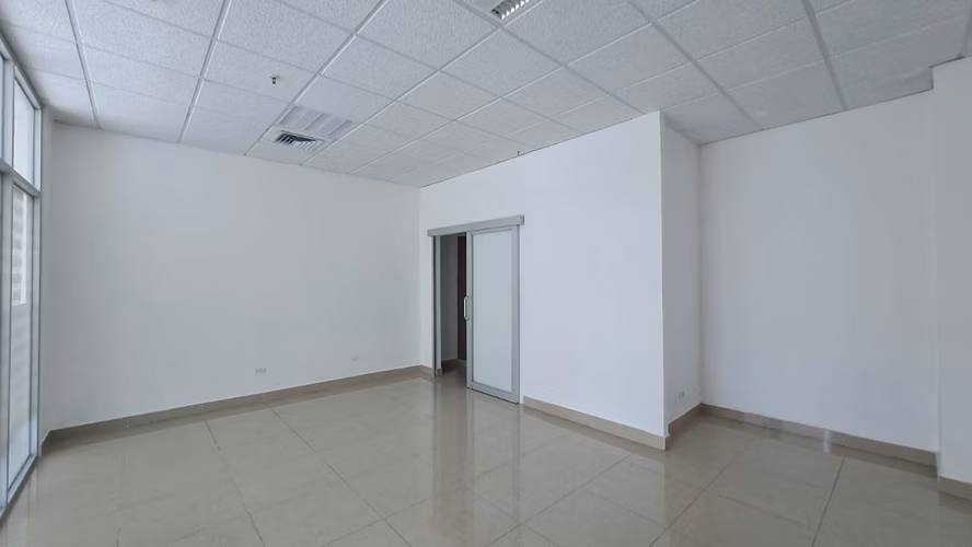 Alquiler de Oficina en Vía Brasil, Bella Vista, Plaza Korintho, 65m2 - Imagen 3