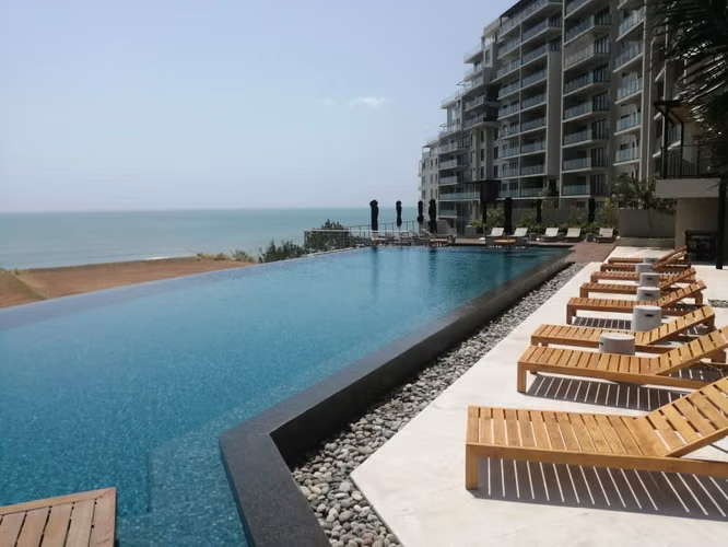 VENDO APARTAMENTO. PUNTA CAELO. SAN CARLOS. PLAYA. PADEL.