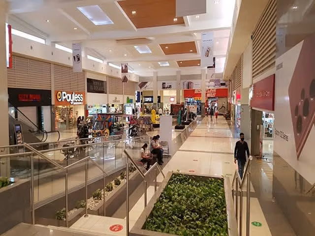 3 MILLON OPORTUNIDAD DE INVERSIÓN EN  en el Centro  Comercial Dorado Mall. - Imagen 3