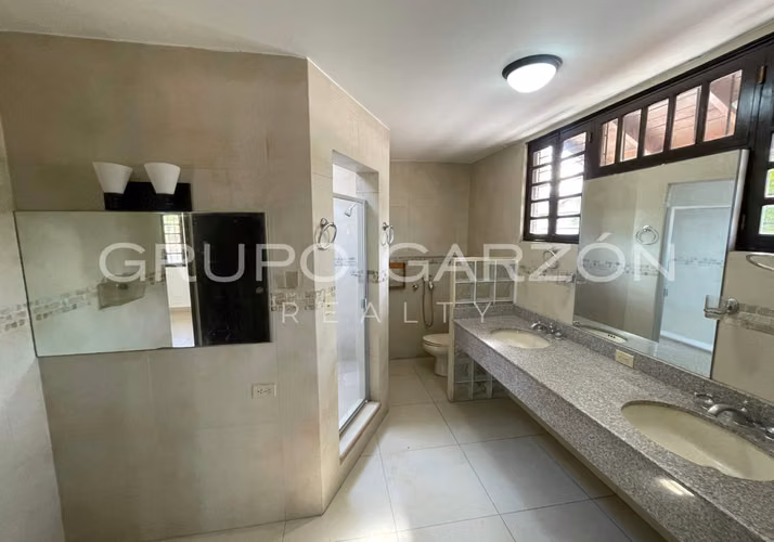 Venta de Casa en San Francisco (Altos del Golf)