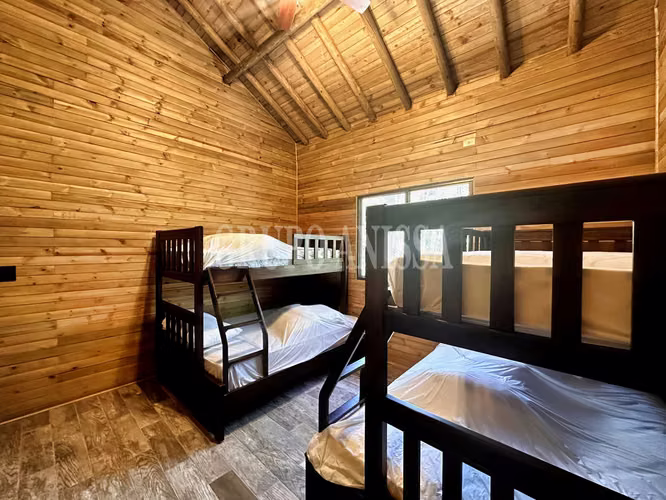 Se Vende Moderna e Impresionante Casa en Altos del Maria