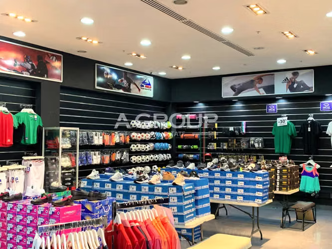 Se Vende Local - Centro Comercial Westland Mall