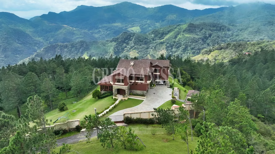 Opportunity Alert! The Most Beautiful Home in Altos del María is For Sale