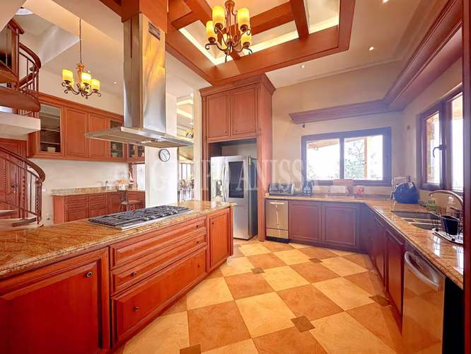 Oportunidad! Se Vende la más Bella Casa de Altos del Maria