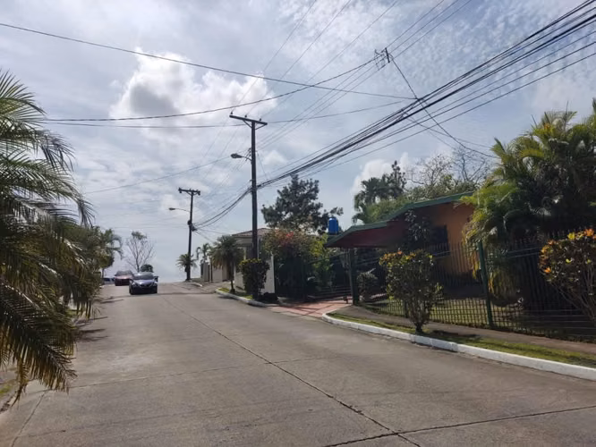 Venta Lote 3191.49M2 en Las Cumbres Via Zaita, Para Proyecto Comercial
