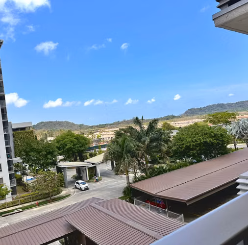 Sale of apartment in Madeira located in Panama Pacific.