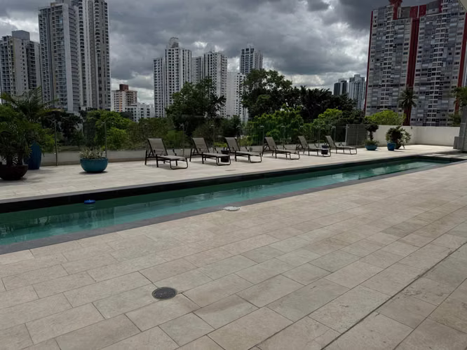 Venta de apartamento en Altos del Golf