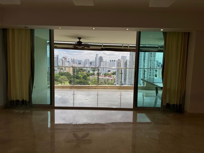 Venta de apartamento en Altos del Golf