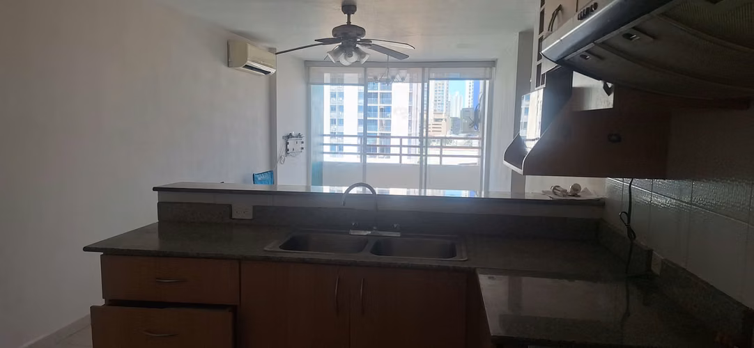 VENTA DE APARTAMENTO ENTRE VIA ESPAÑA Y CARRASQUILLA