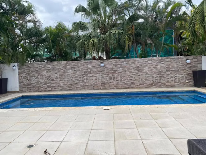 Venta de Casa Modelo Vetro en PH Costa Esmeralda, Costa Sur 24-8834GG