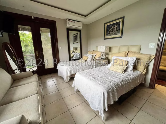 Venta de Casa Exclusiva en Coco del Mar 25-6122GG