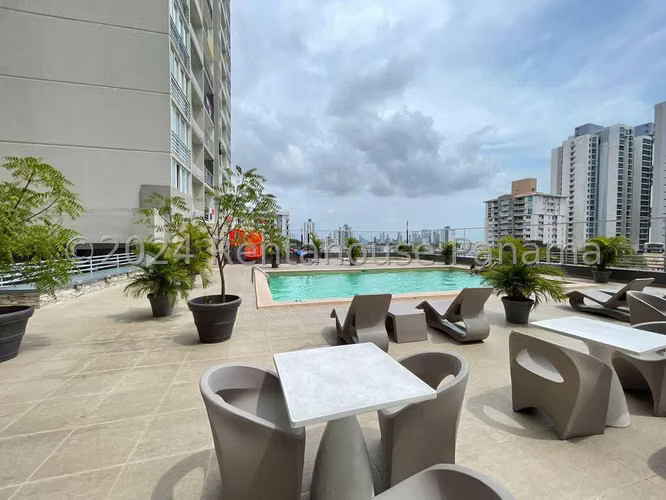 Venta de Apartamento de 100 m2 en PH Sabana Tower, Carrasquilla 25-228GG