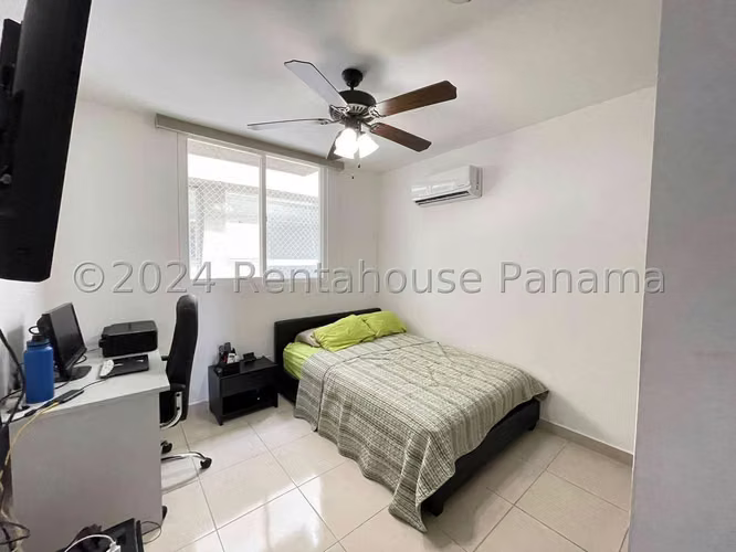Venta de Apartamento de 100 m2 en PH Sabana Tower, Carrasquilla 25-228GG