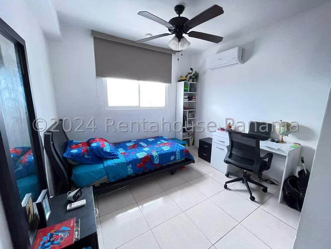 Venta de Apartamento de 100 m2 en PH Sabana Tower, Carrasquilla 25-228GG