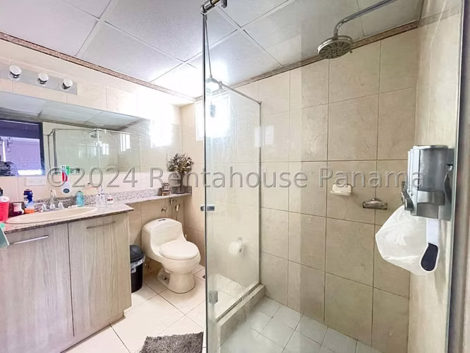 Venta de Apartamento de 100 m2 en PH Sabana Tower, Carrasquilla 25-228GG