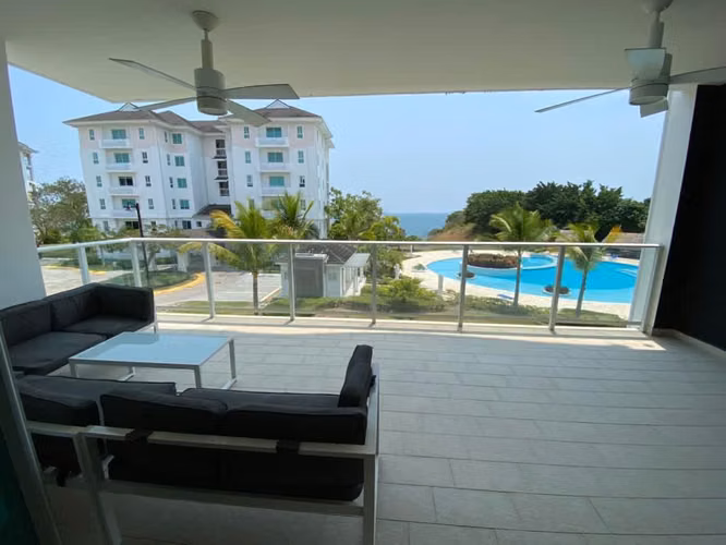 Venta de Espacioso Apartamento en Playa Bijao