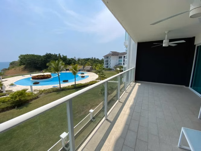 Venta de Espacioso Apartamento en Playa Bijao
