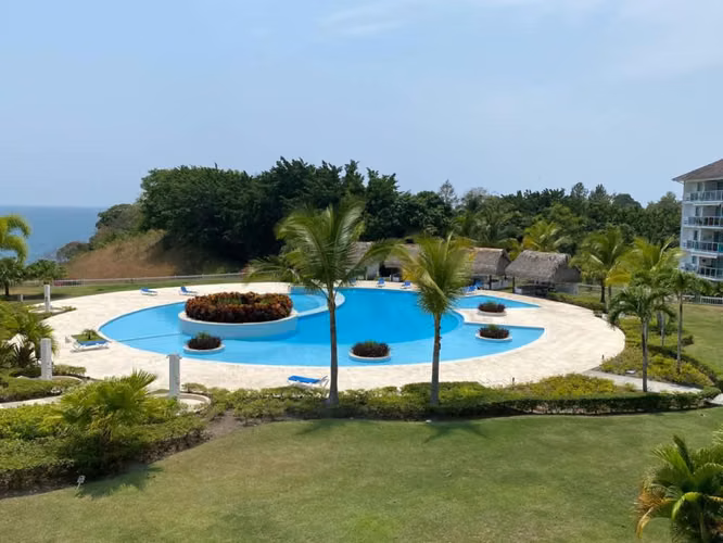 Venta de Espacioso Apartamento en Playa Bijao