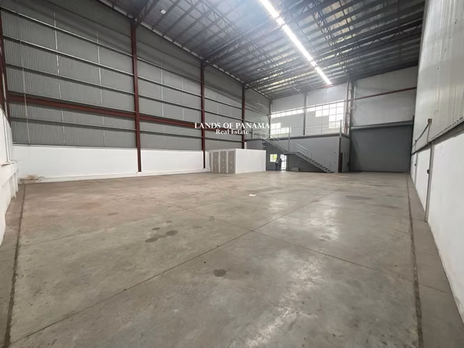 SE ALQUILA GALERA EN TOCUMEN COMMERCIAL PARK