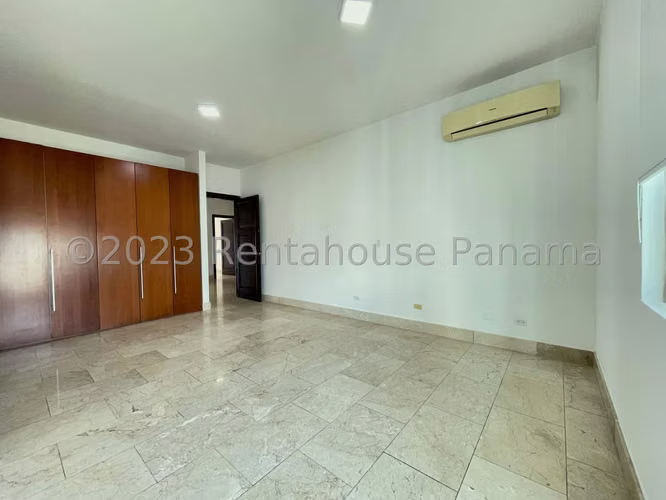 Venta de Apartamento de 323 m2 en PH Pacific Point, Punta Pacífica 24-9244GG