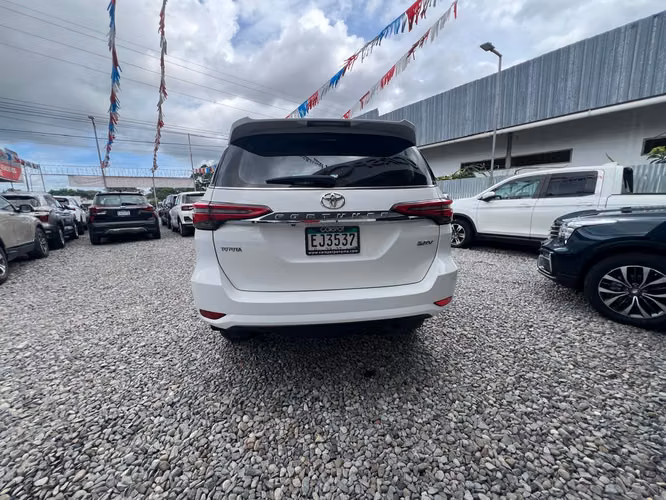 TOYOTA FORTUNER SRV 2024 DISPONIBLE EN DAVID-CHIRIQUI - Imagen 4