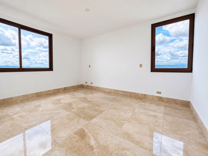 PH The Colonial | Para estrenar, piso alto + vista abierta