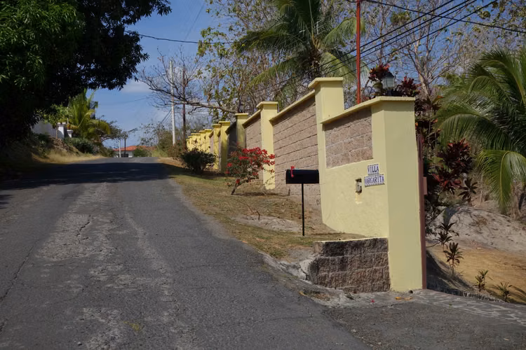 ALQUILER DE CASA EN PLAYA CORONA