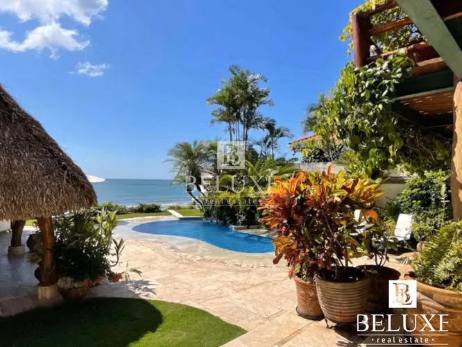 VENDO CASA DE PLAYA CON PISCINA FRENTE AL MAR EN CORONADO (6)