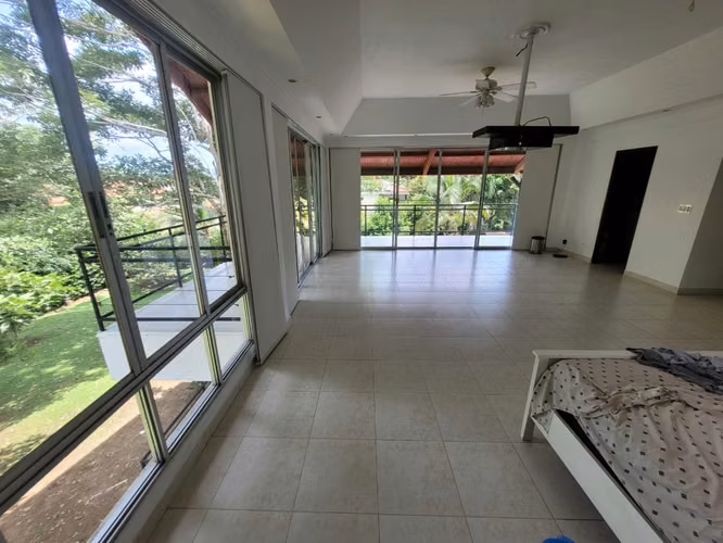 VENTA HERMOSA Y ESPACIOSA CASA EN ALBROOK