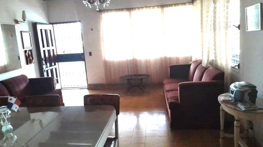 Venta de casa - terreno en Parque Lefevre - Imagen 6