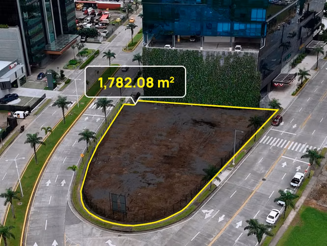 Se vende Terreno en Santa Maria Business District 1,782.08m2