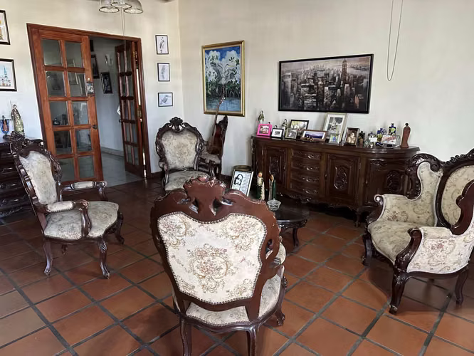 SE VENDE TERRENO CON CASA EN LA VIA BOYD ROOSEVELT LAS CUMBRES