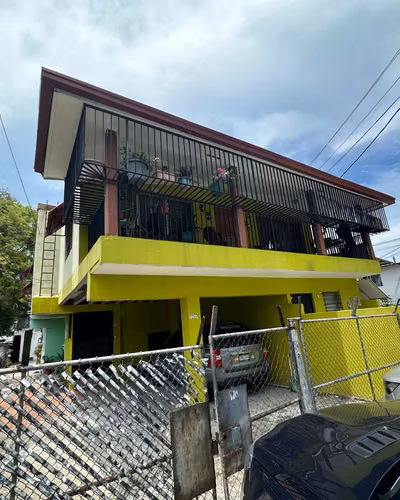 Lote y construcción en Zona estratégica en Parque Lefevre