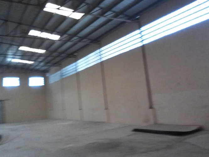 Galera con vocación de bodega, industria o taller