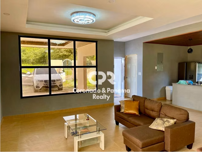 Venta de casa en Coronado, excelente ubicación - Imagen 3