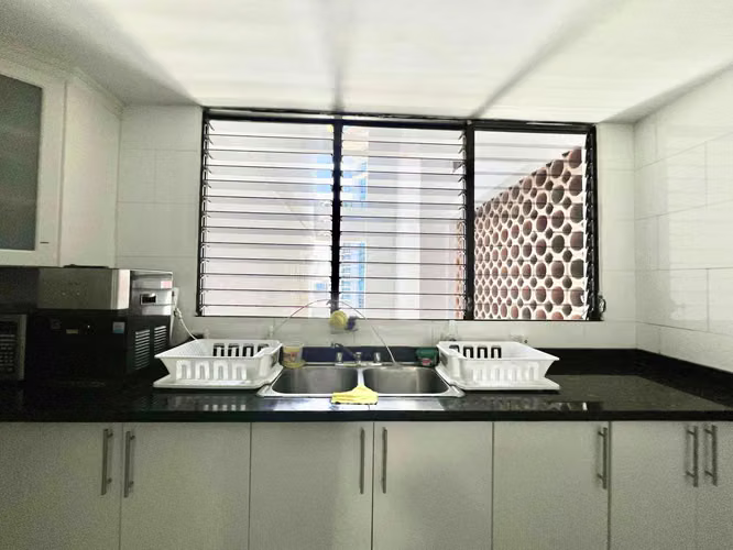 VENDO APARTAMENTO VISTA AL MAR AV BALBOA, PH ROCAMAR (4)
