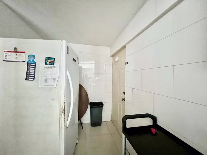 VENDO APARTAMENTO VISTA AL MAR AV BALBOA, PH ROCAMAR (4)